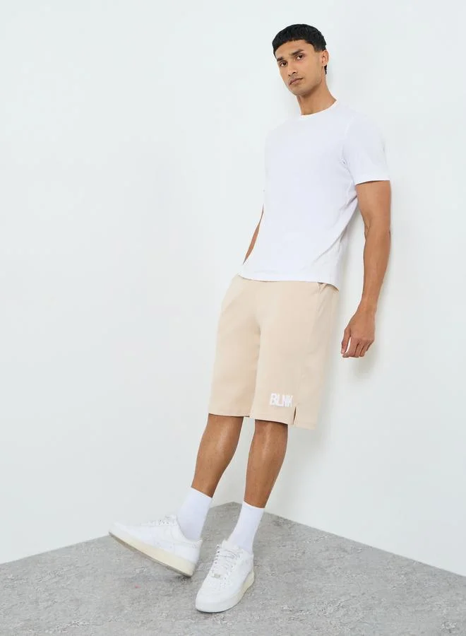 ستايلي شورت بقصة واسعة مع رباط للرجال